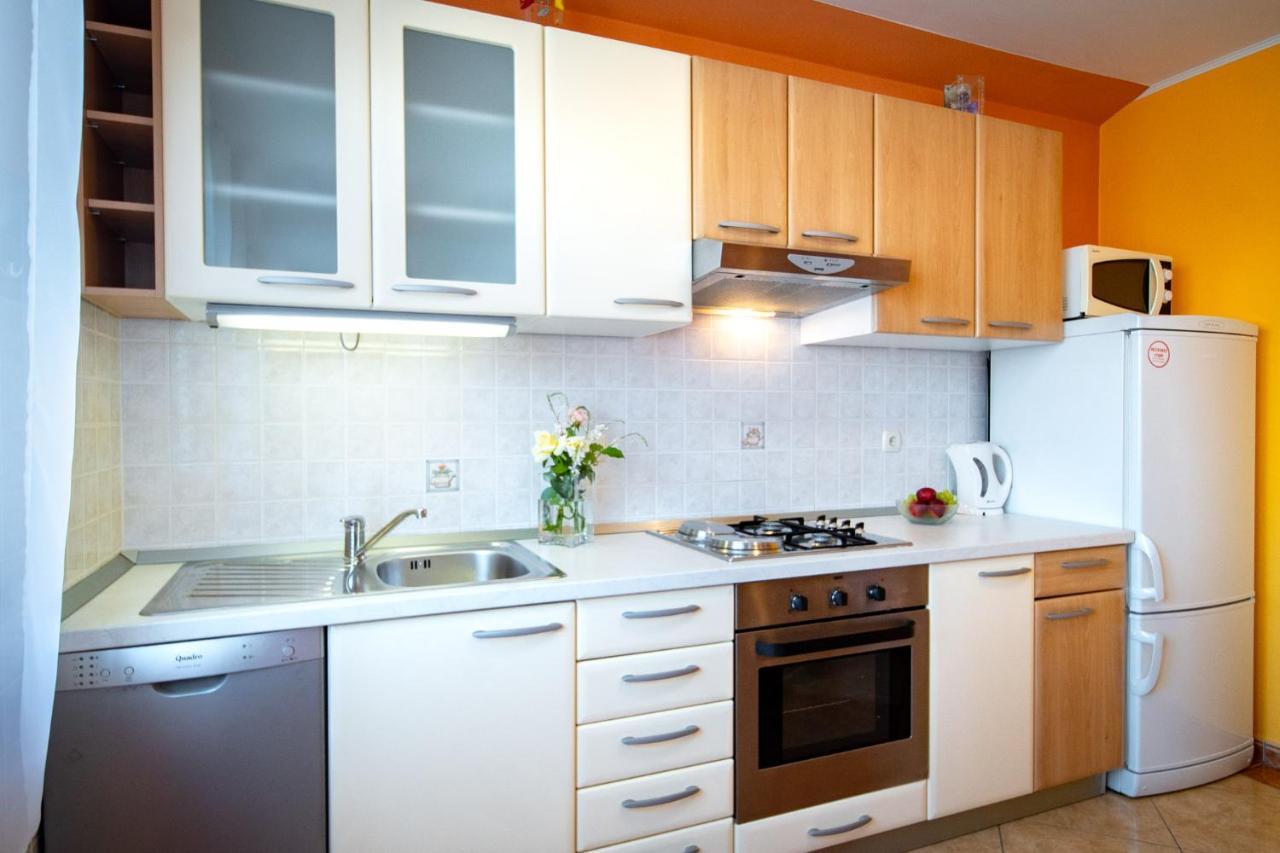 Kastell Apartments Lopar Exterior photo